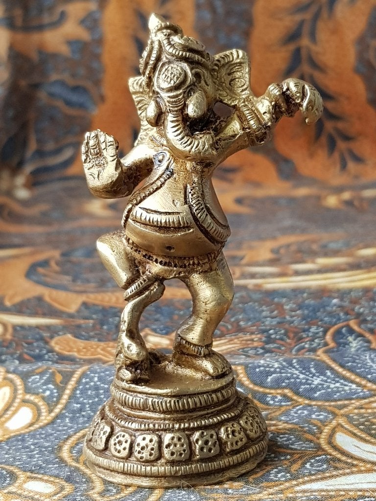 Ganesha mooi oud koper beeldje uit India 8,7 cm.
