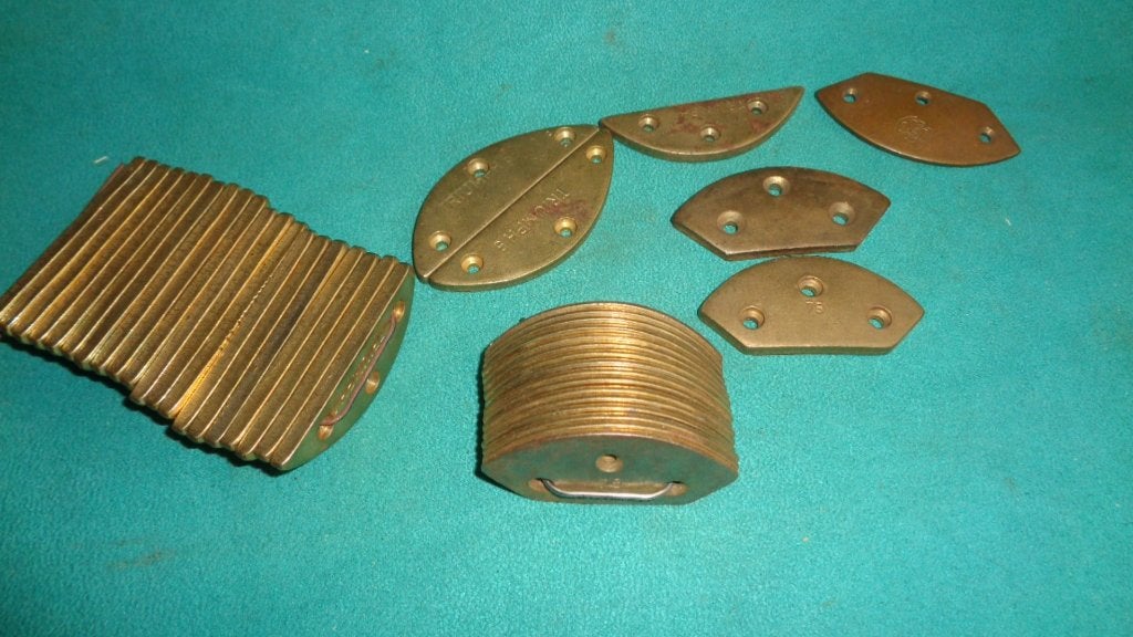 Triumph schoenreparatie plaatjes messing koopje, Verzenden