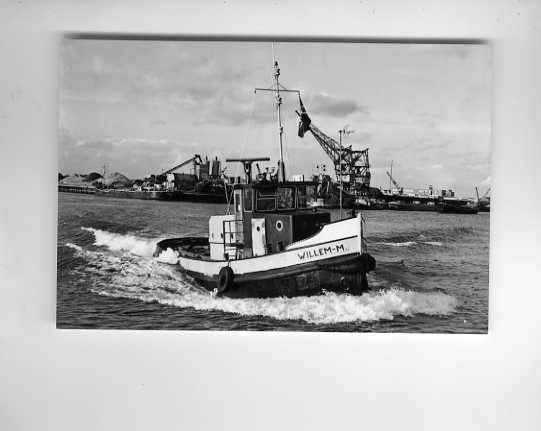 scheepvaart-foto-willem M, Ophalen of Verzenden, Zo goed als nieuw, Motorboot, Boek of Tijdschrift