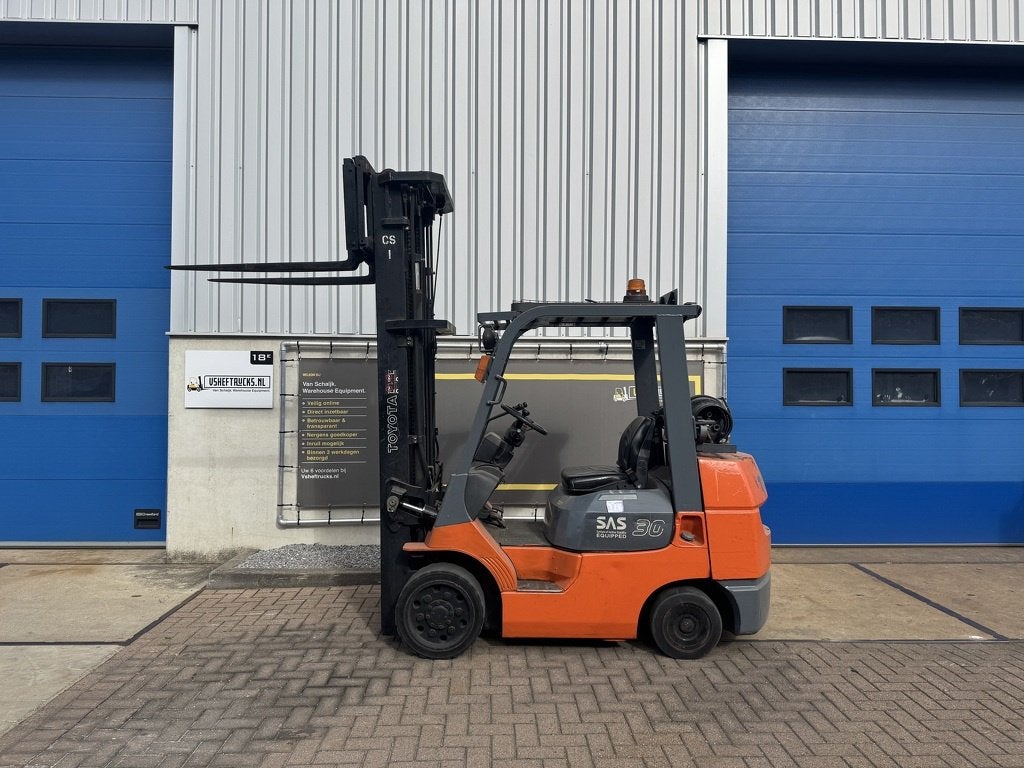 VS-22045 Triplex LPG Heftruck Toyota Sidehift Freelift bj200, LPG, 3000 tot 4000 kg, Svarvargatan 8
SE-595 81  Mjölby, SE, Heftruck