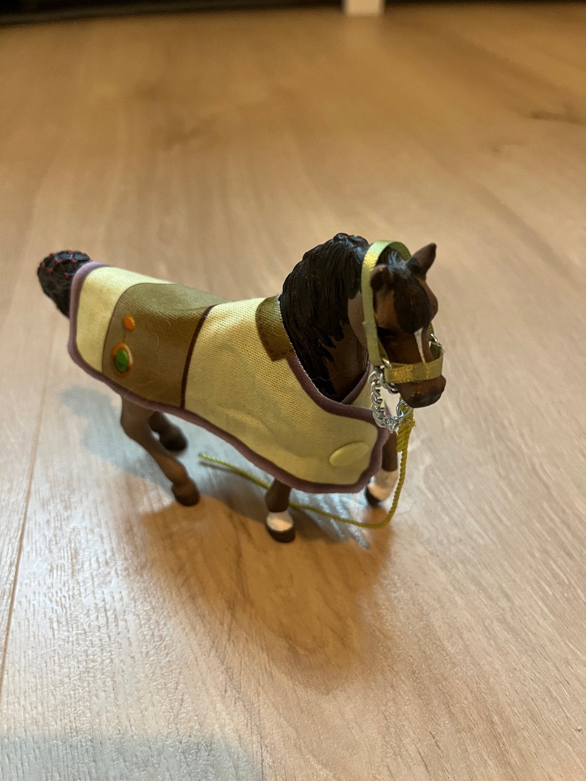 Schleich paard met deken en halster, Ophalen of Verzenden, Zo goed als nieuw