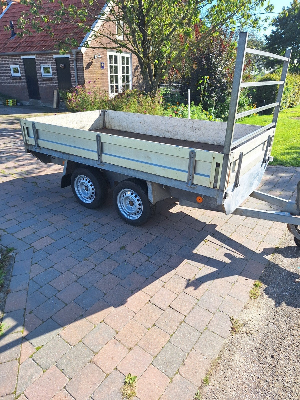 Plateauwagen 2000KG, Ophalen