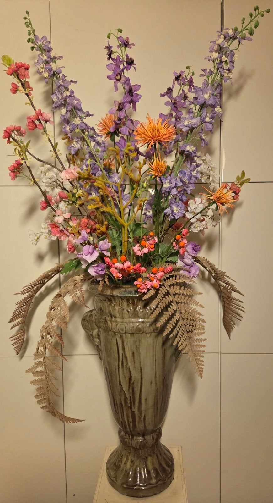 Groot bloemstuk met zgn zijden Silk-ka kunstbloemen, Ophalen, Silk-ka, Zijde, Zo goed als nieuw