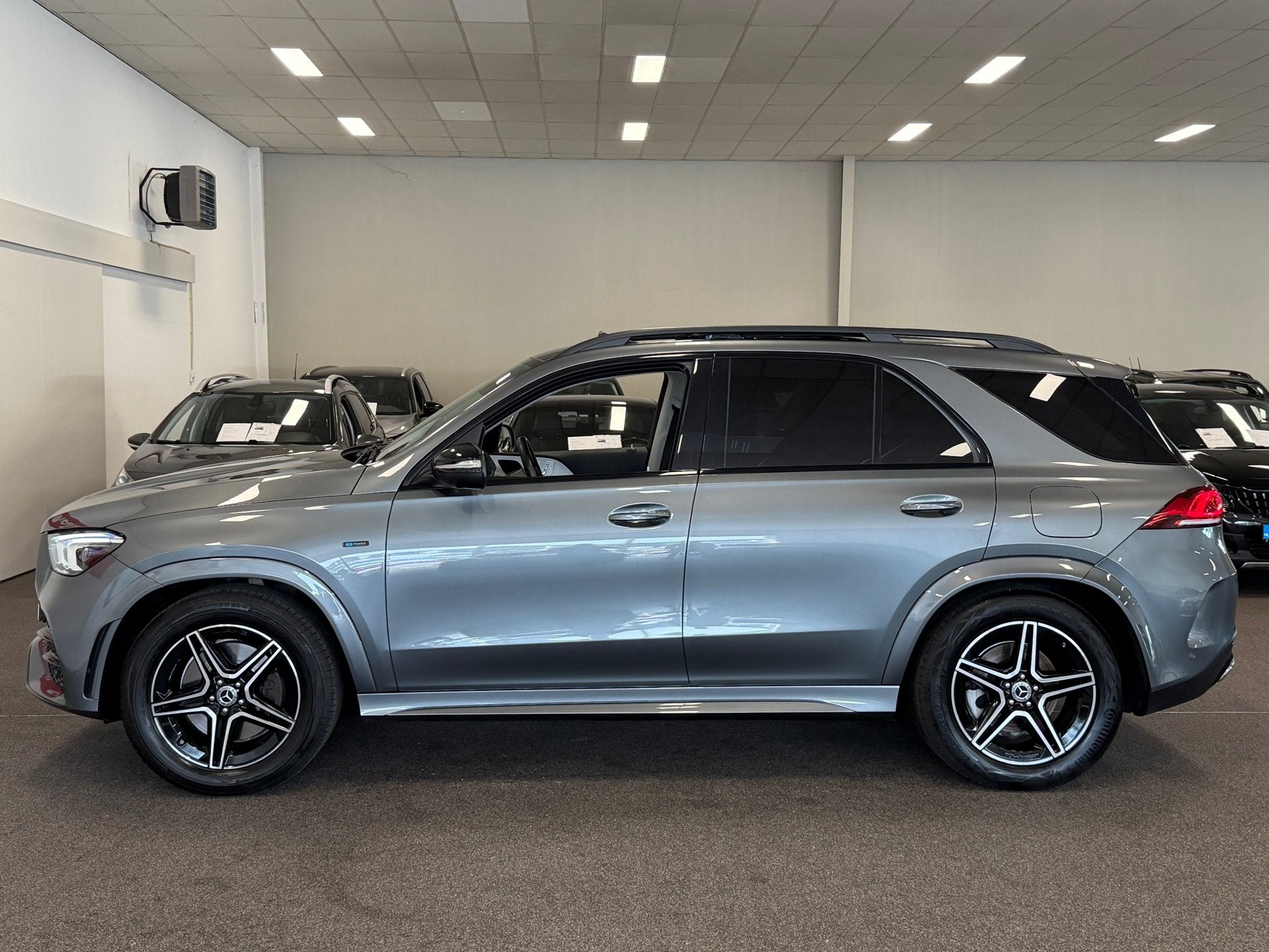 Mercedes-Benz GLE-klasse 350 e 4MATIC AMG-LINE|PANO|NAVI\CAM, Dealer onderhouden, Gebruikt, 4 cilinders, Met garantie (alle)