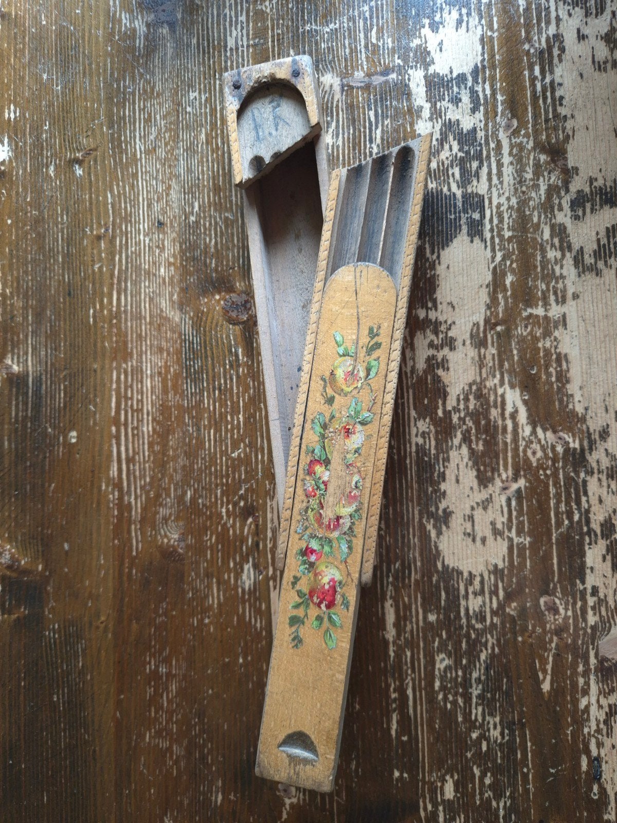 Antieke houten pennenbak uit Finland, Ophalen of Verzenden