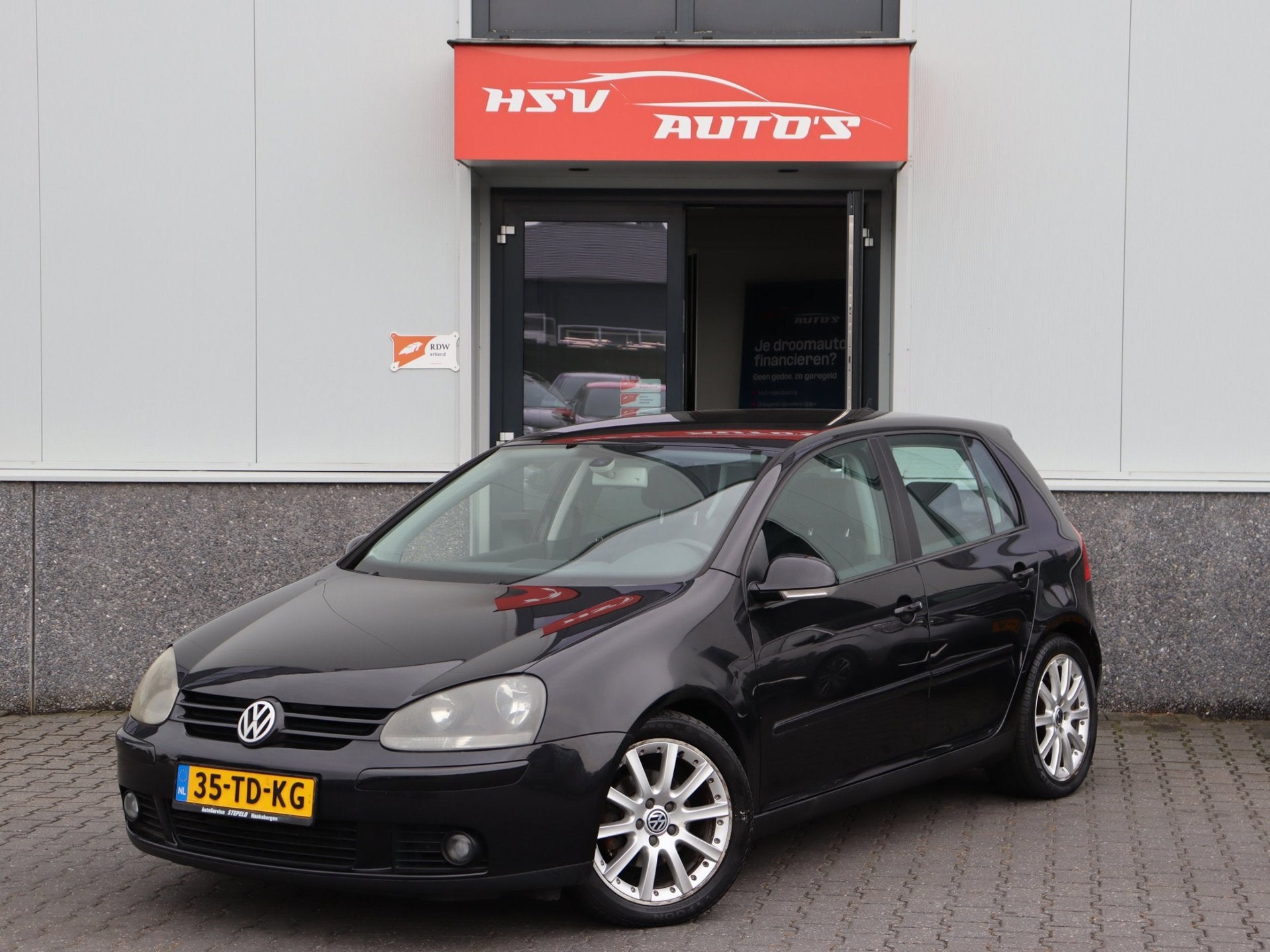 Volkswagen Golf 1.6 FSI Sportline airco LEER 4-deurs, Auto's, Voorwielaandrijving, Gebruikt, 4 cilinders, Zwart