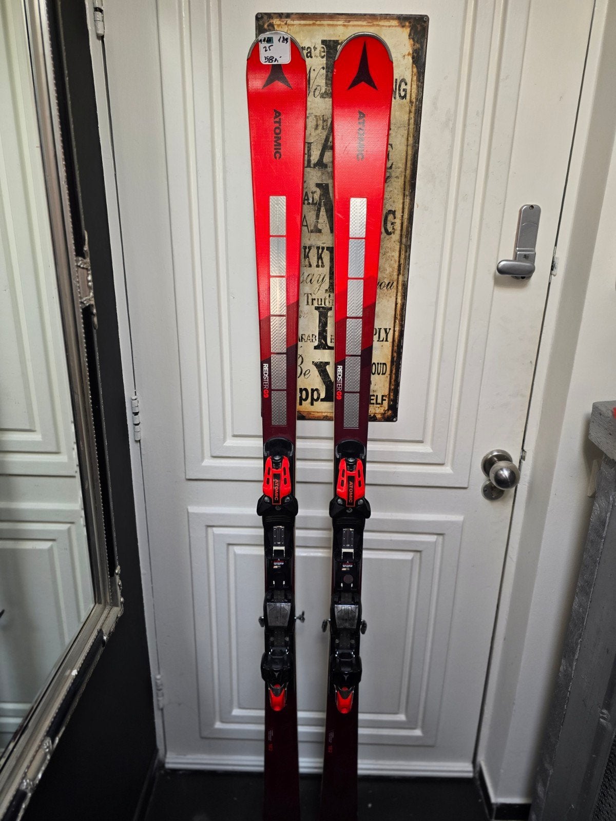 182cm 2025 ATOMIC REDSTER G9 REVOSHOCK RVSK 1160 GEVORDERDEN, 180 cm of meer, Ophalen of Verzenden, Zo goed als nieuw, Carve