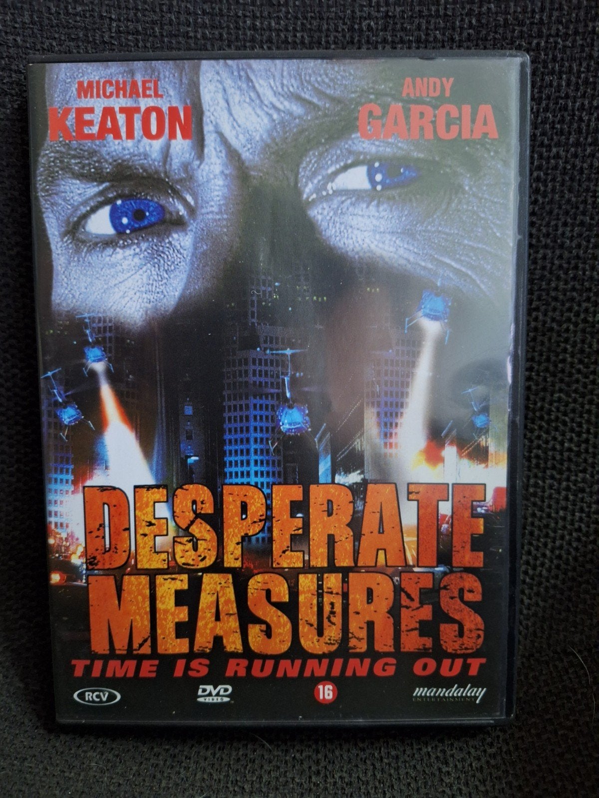 Desperate Measures DVD - Actiethriller met Michael Keaton, Cd's en Dvd's, Dvd's | Thrillers en Misdaad, Gebruikt, Actiethriller