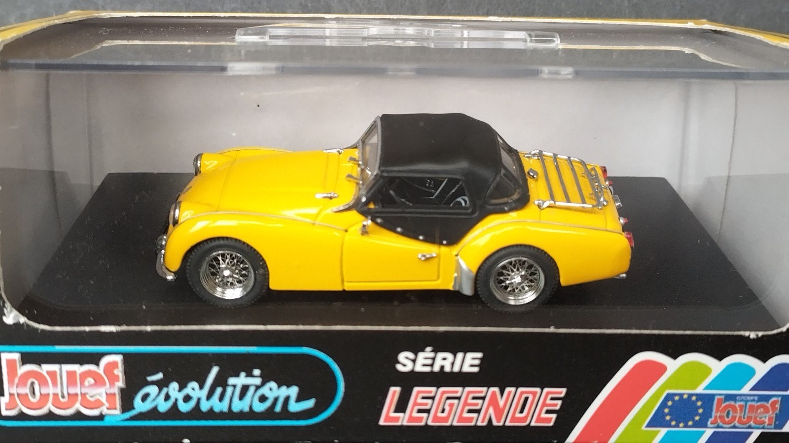 Triumph Tr3 a Yellow Closed Roof 1:43 Jouef Evolution Pol, Hobby en Vrije tijd, Modelauto's | 1:43, Overige merken, Auto, Verzenden