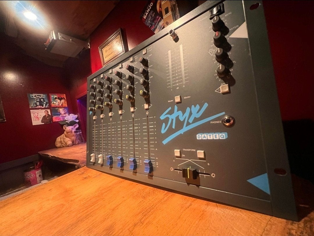 Dateq Styx DJ Mixer - Professionele Mengtafel, Ophalen of Verzenden, Gebruikt, 5 tot 10 kanalen, Microfooningang