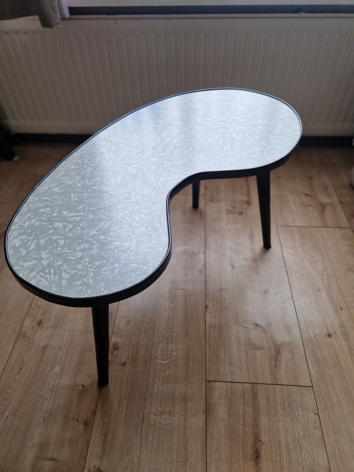 retro bijzettafel in goede staat, Huis en Inrichting, Ophalen, Minder dan 55 cm, Gebruikt, Overige vormen