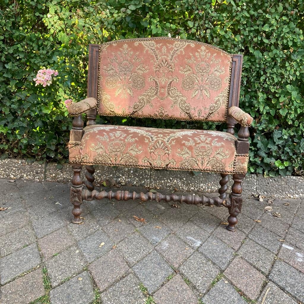 Antiek kinderbankje met bewerkt houten frame, Ophalen