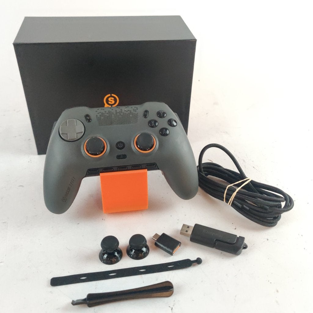 Scuf Envision Pro Controller in doos voor PC || Nu € 69.99, Gebruikt, Ophalen of Verzenden, X, X