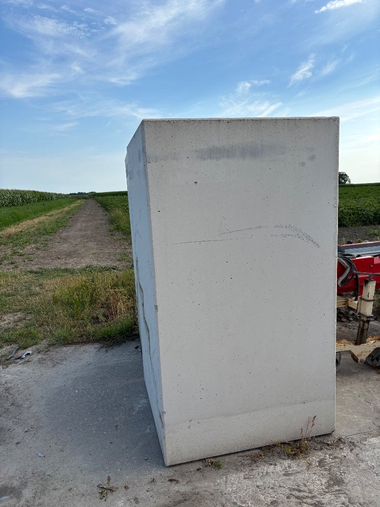 2x betonnen hoekelement / keerwand 175 cm hoog, Ophalen, Beton, Overige typen