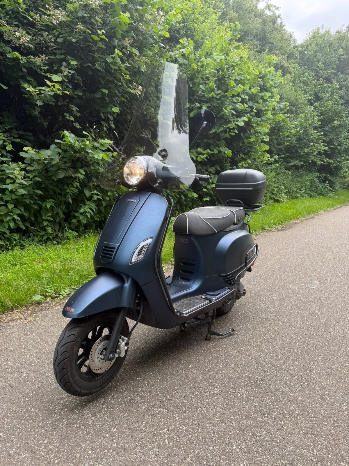 Momo Morino snorscooter uit 2022, Ophalen of Verzenden, Zo goed als nieuw, Benzine, Overige merken