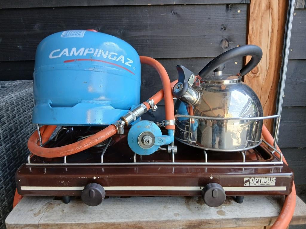 Optimus gaskooktoestel met nieuwe volle tank  en fluitketel, Ophalen of Verzenden
