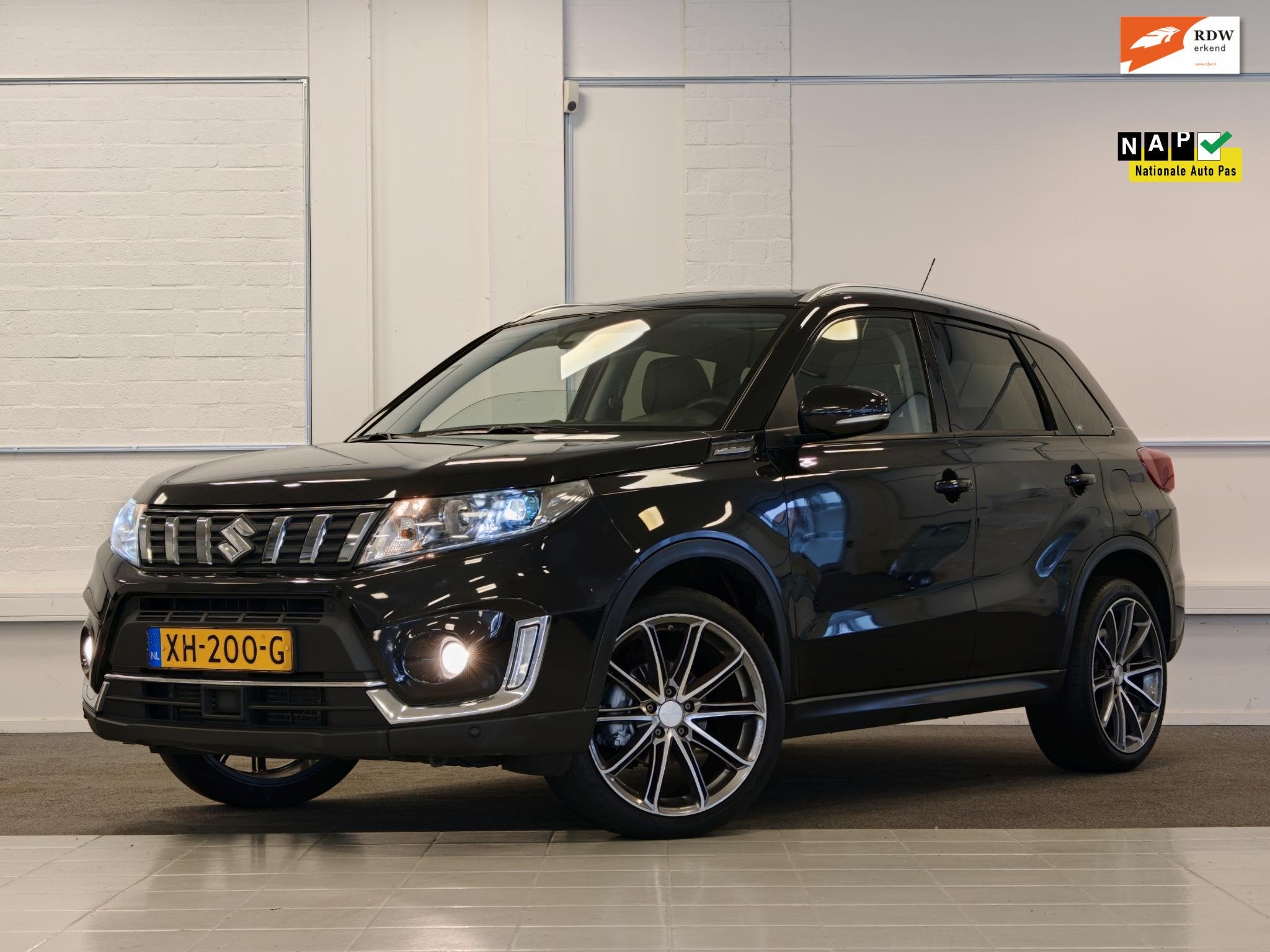 Suzuki Vitara 1.4 Boosterjet AllGrip Stijl Camera Navi Carpl, Auto's, Gebruikt, Euro 6, 400 kg, Origineel Nederlands