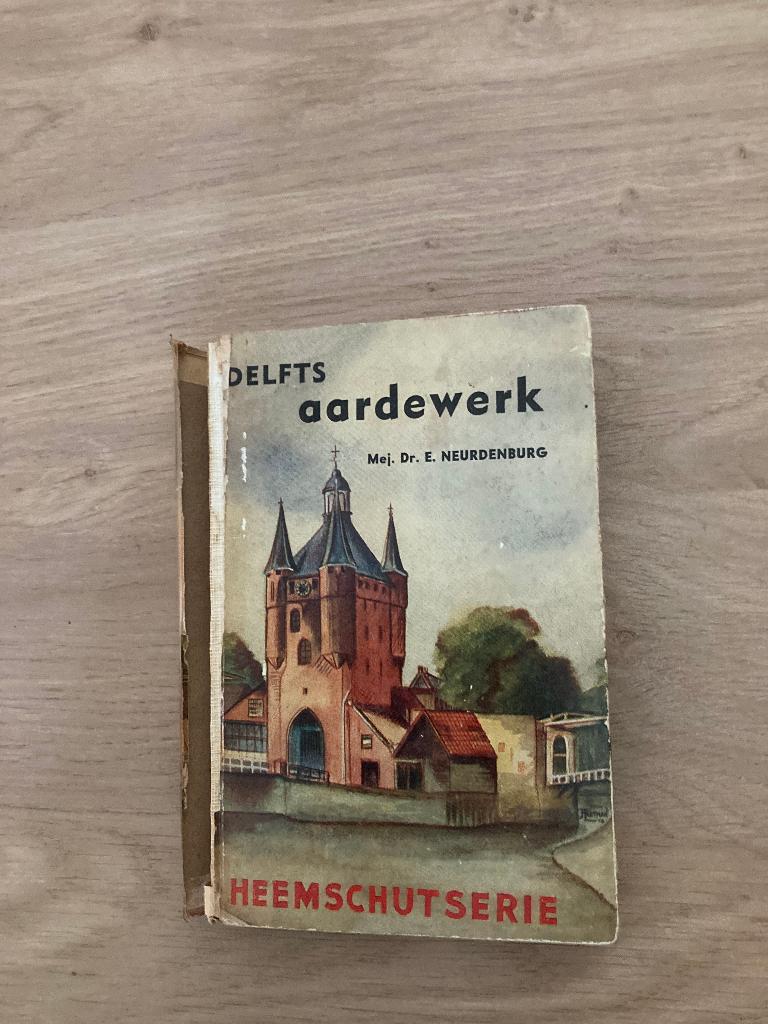 Boek E. Neurdenburg, Boeken, Ophalen of Verzenden, Gelezen, Europa