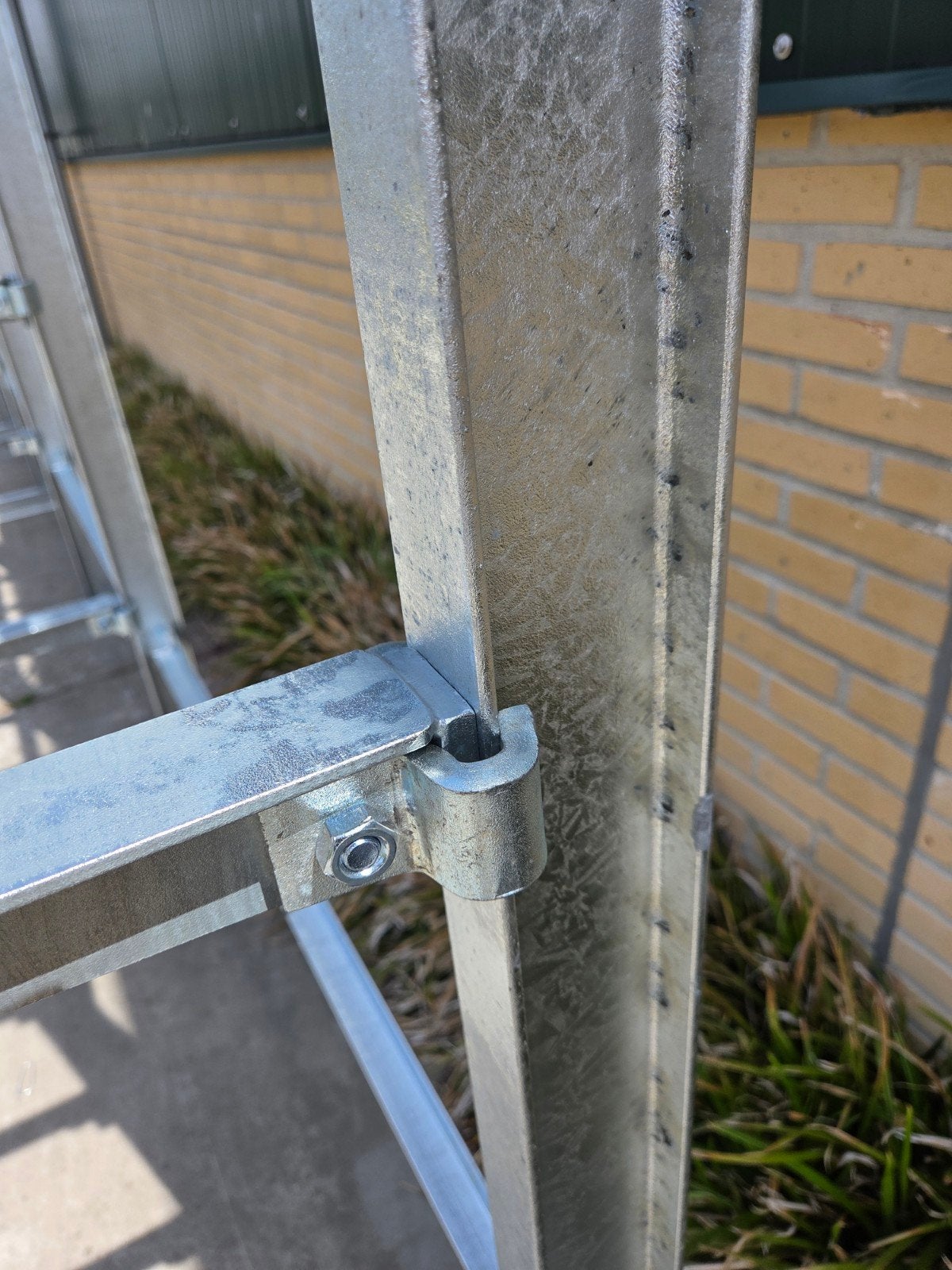 Partij Draagarmstelling enkelzijdig galva 0.5/0.7m op is op!, Ophalen of Verzenden