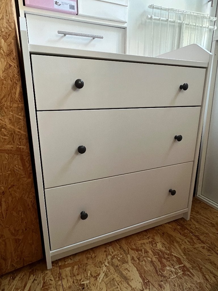 Chest of 3 drawers IKEA Hauga / Ladekast 3 lades, 70x46x84cm, Ophalen, 50 tot 100 cm, Zo goed als nieuw, 3 of 4 laden