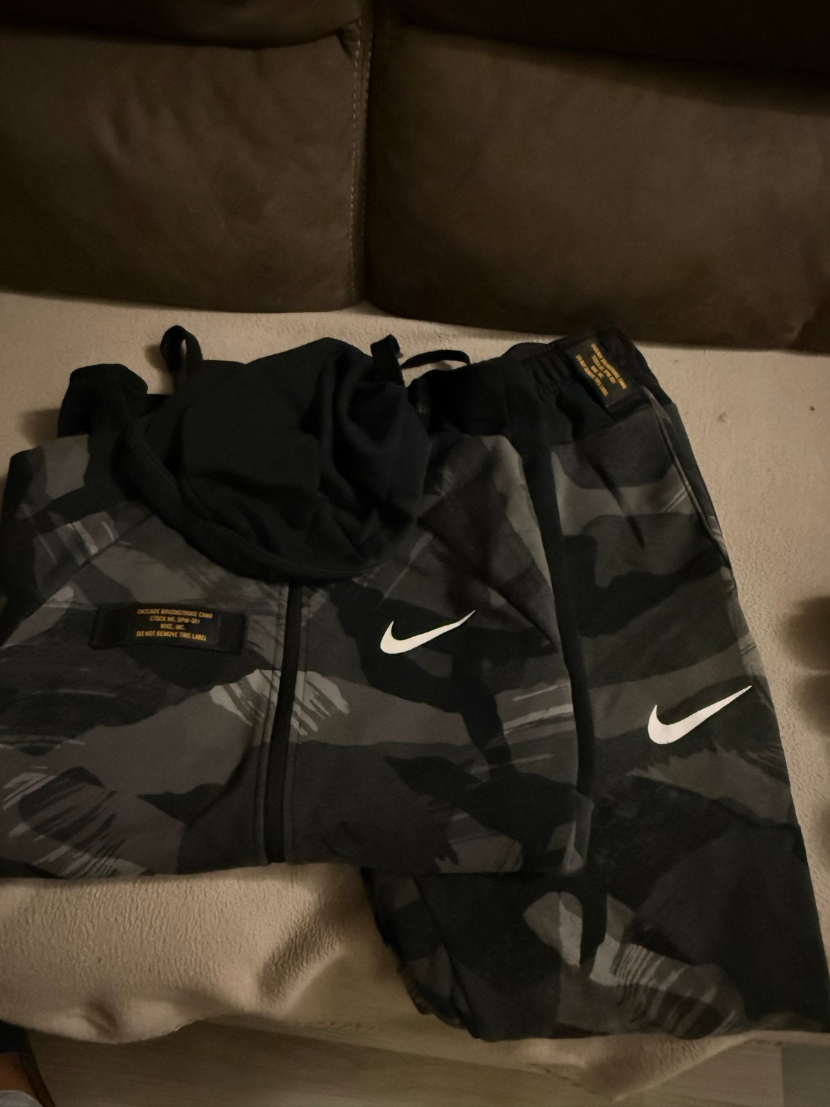 Nike Dri-FIT Trainingspak Camouflage Zwart/Grijs, Ophalen, Fitness, Maat 48/50 (M), Zwart