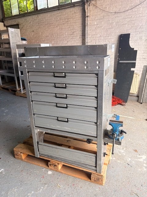 Aluca (2605) L100 B38 H115 €599, Ophalen, Zo goed als nieuw, Info@laaiin.nl, Laaiin