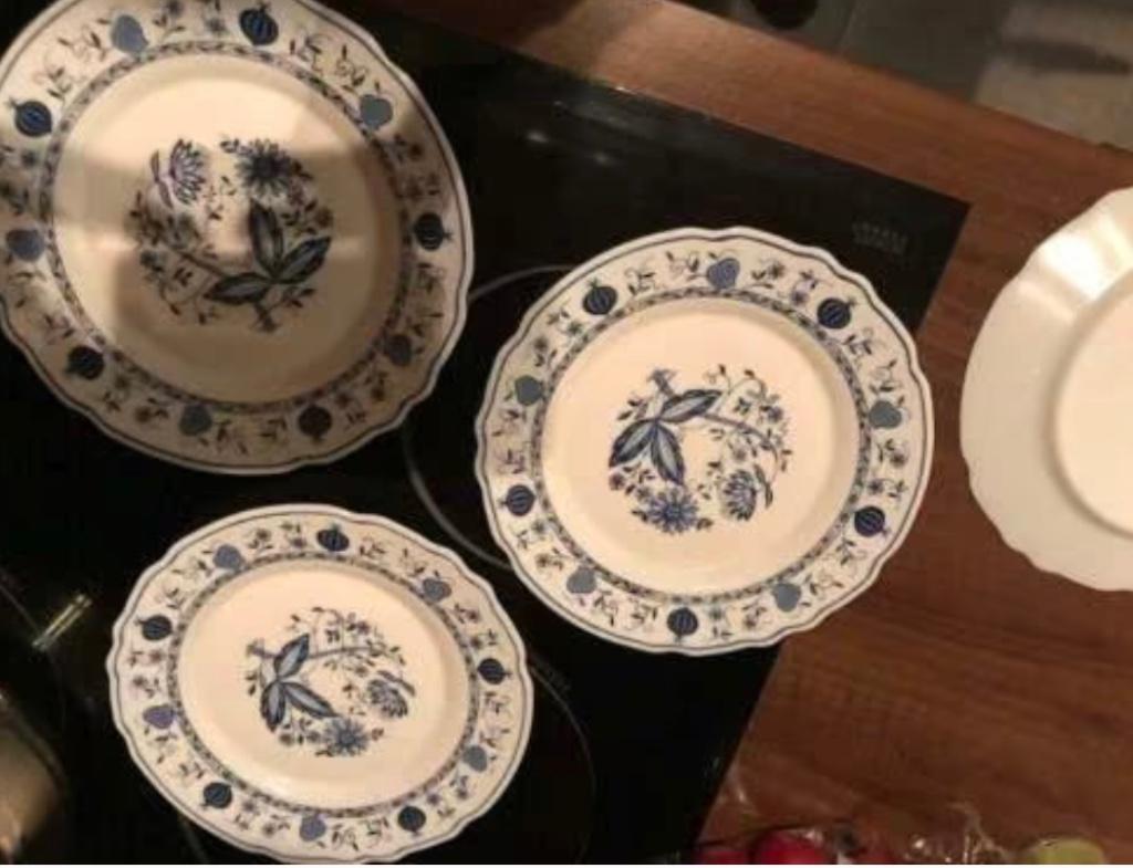 4 ontbijt borden met zwiebelmuster motief, Ophalen, Gebruikt, Bord(en), Overige stijlen