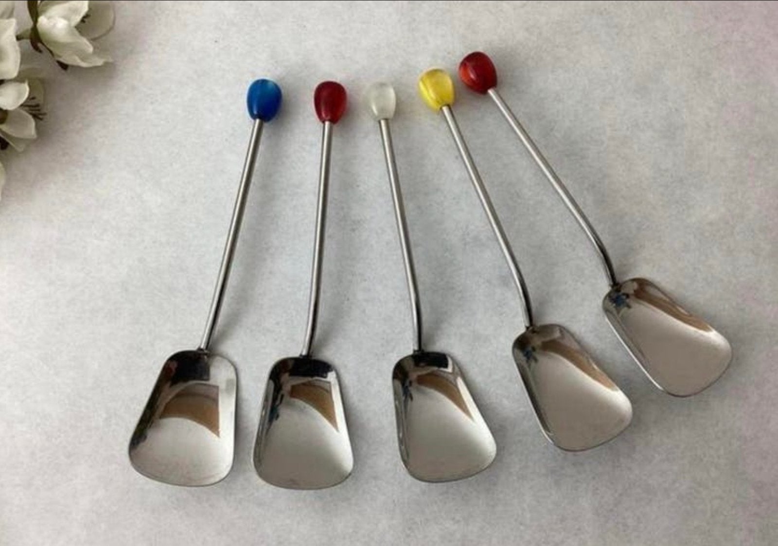 5 Vintage ijslepels met gekleurde knoppen, Ophalen of Verzenden
