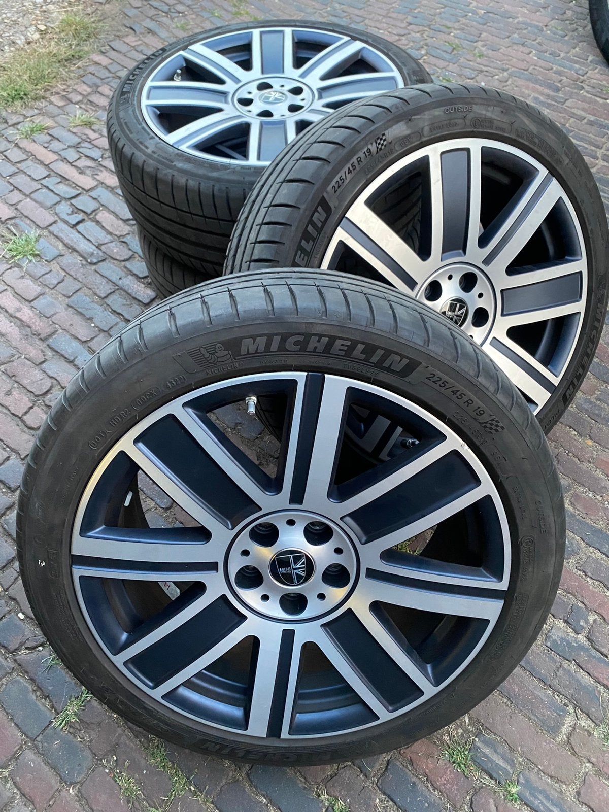 19” Mini Countryman f60 style 820 velgen 225/45 R19 Michelin