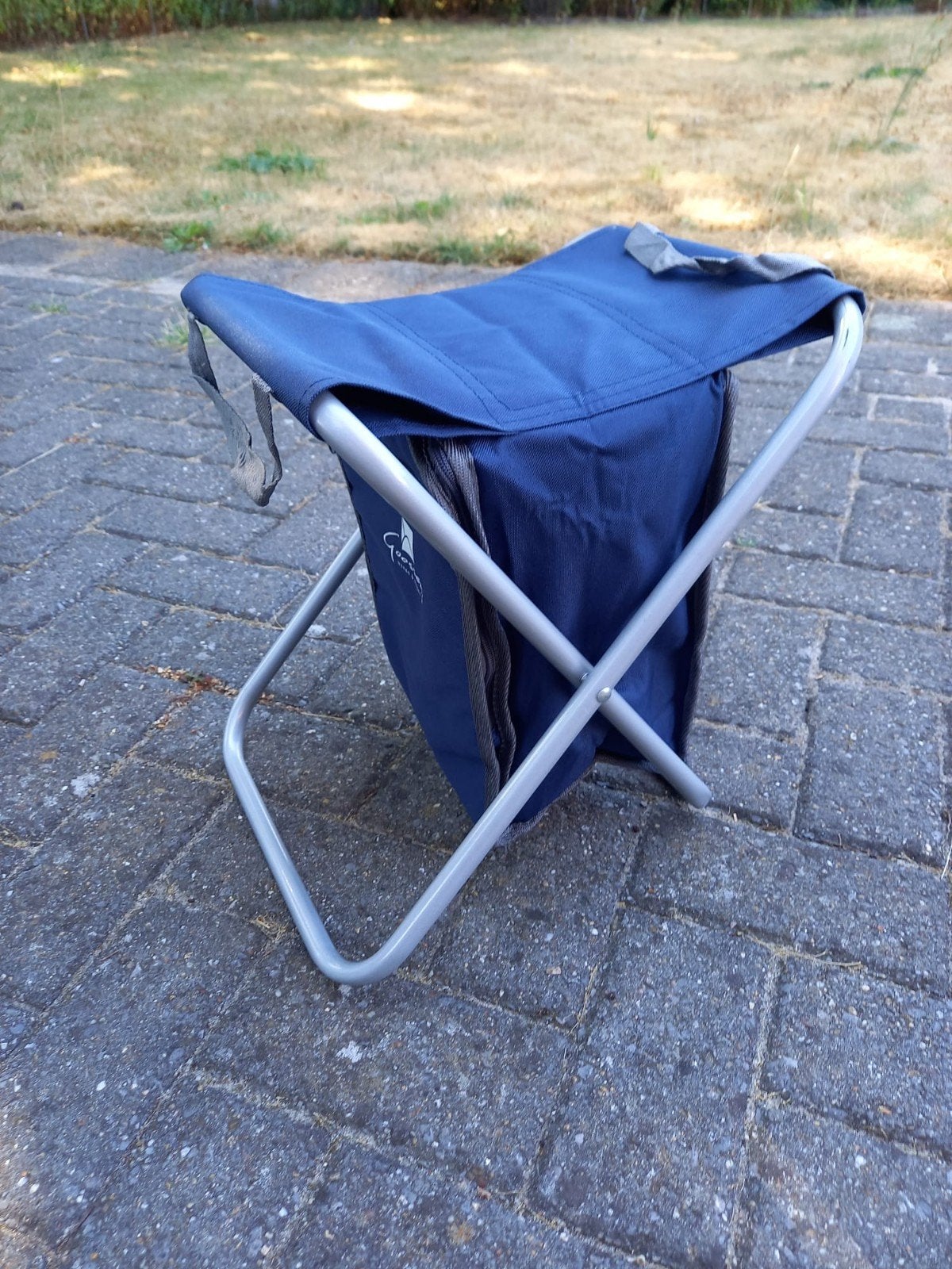Opvouwbare campingkruk met koeltas - Go Outdoor, Ophalen, Zo goed als nieuw, Campingstoel