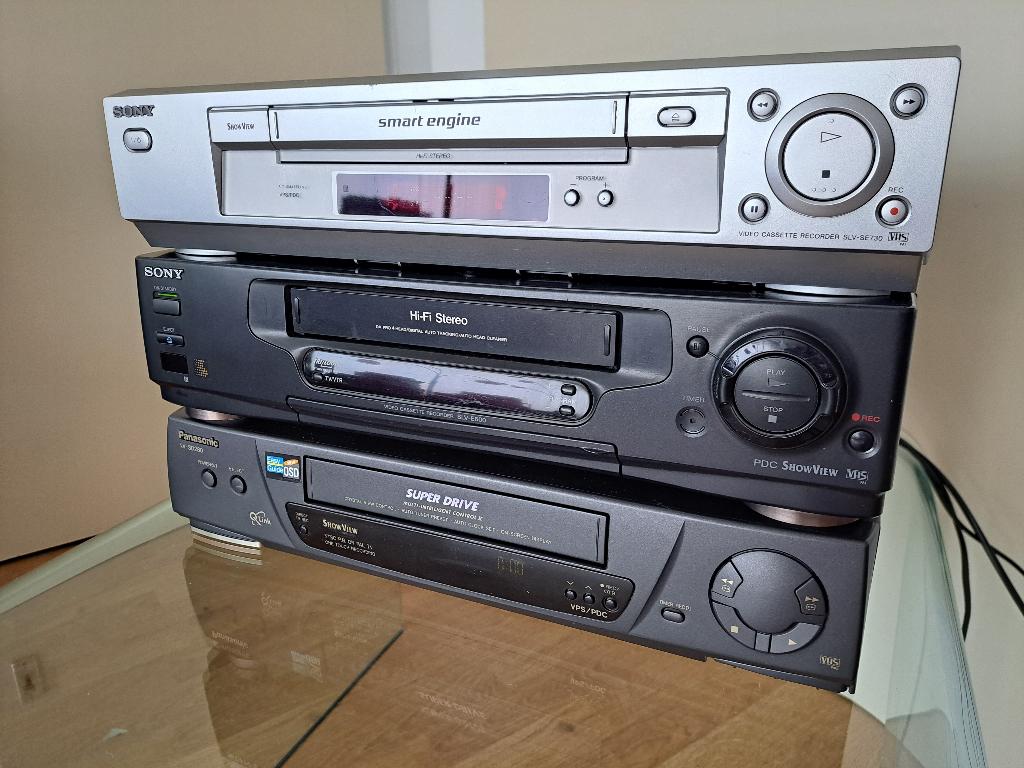 3x Videorecorder (defect), Ophalen of Verzenden, Gebruikt, VHS-speler of -recorder