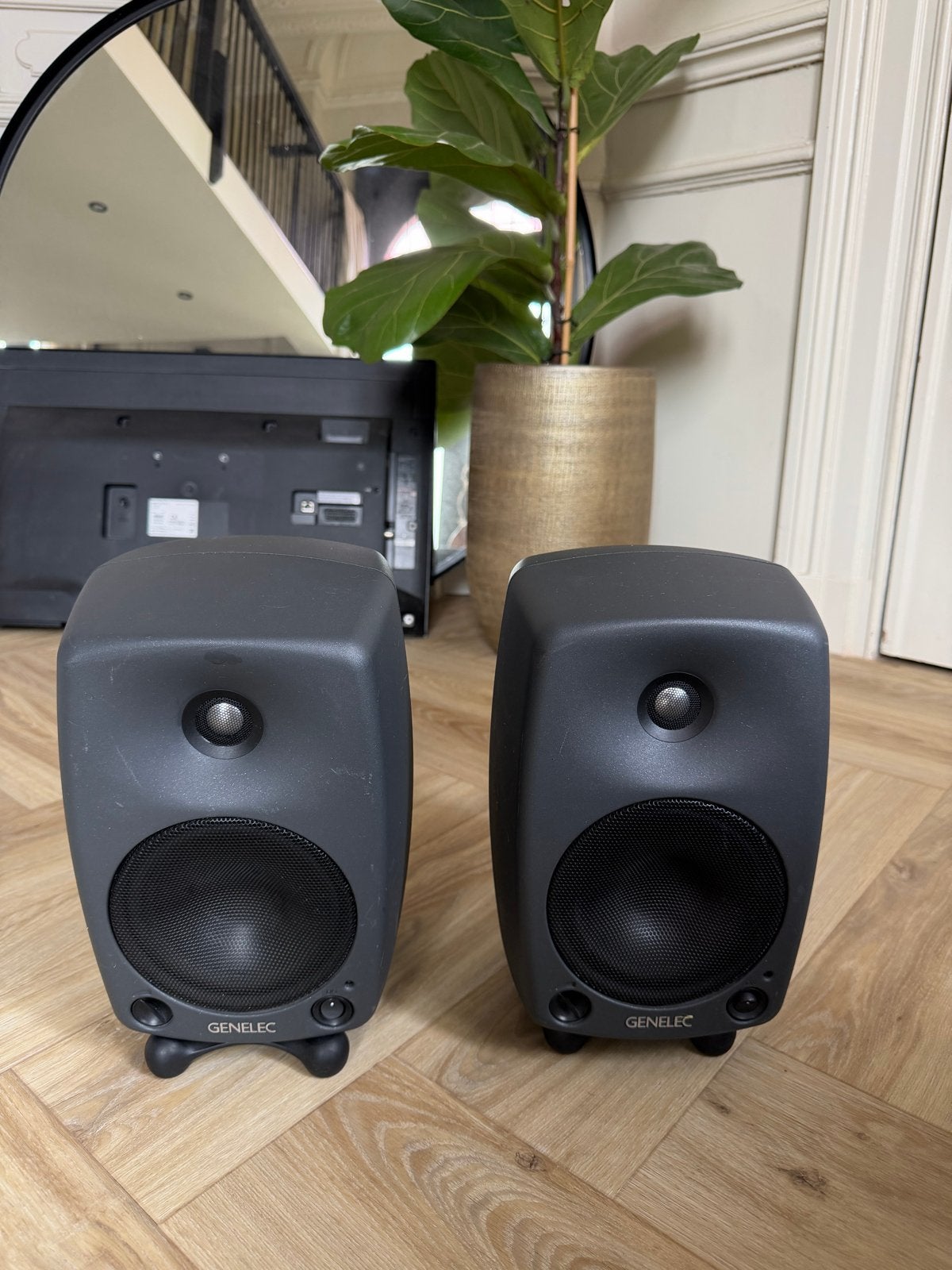 Genelec 8030A Bi-Amplified Monitoring Systeem (set van 2), Audio, Tv en Foto, Gebruikt, 60 tot 120 watt, Front, Rear of Stereo speakers