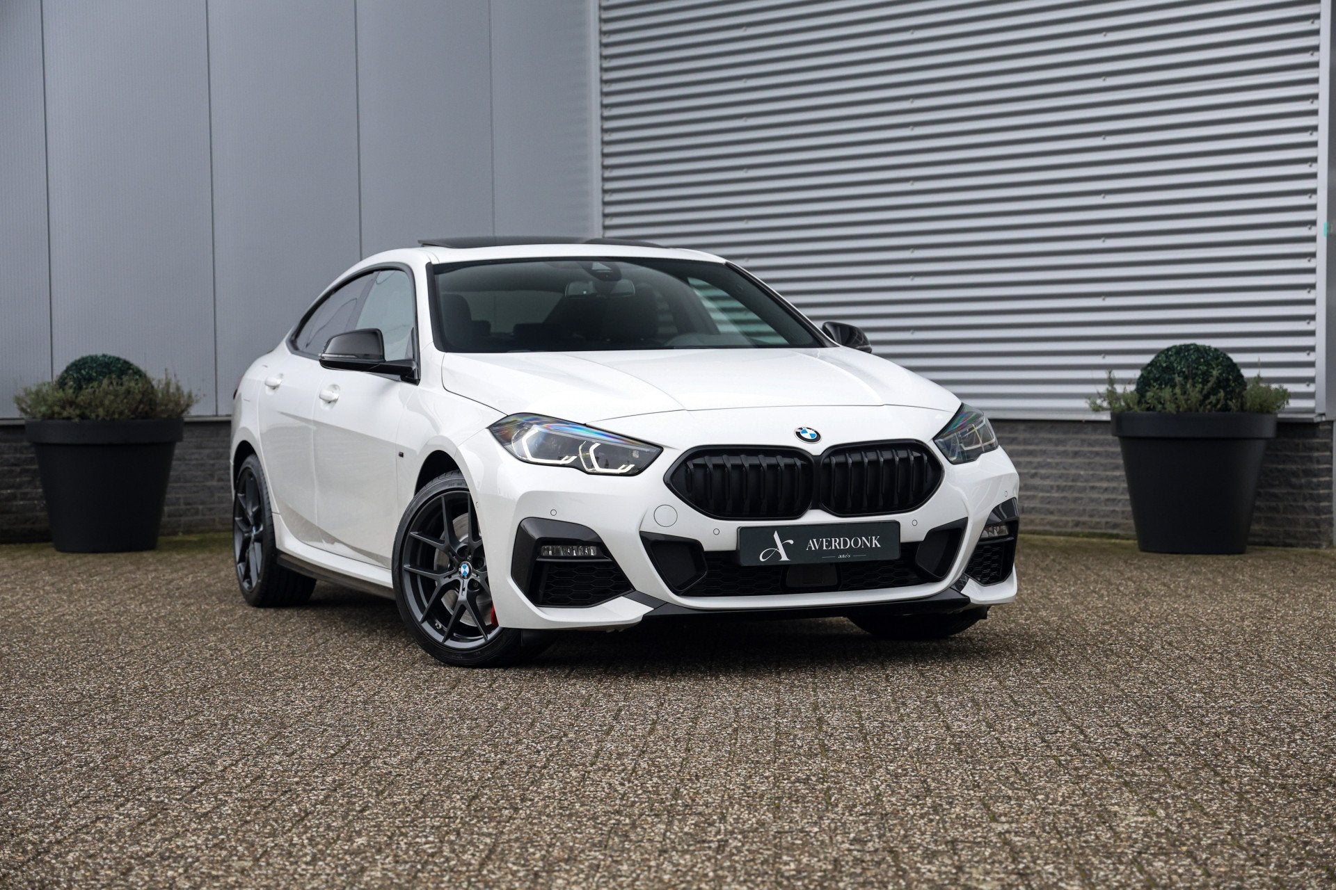 BMW 2 Serie Gran Coupé 218i M-Sport Pro NAP|Pano|ACC|Cam|Ke, Auto's, Dealer onderhouden, 136 pk, Gebruikt, 1350 kg