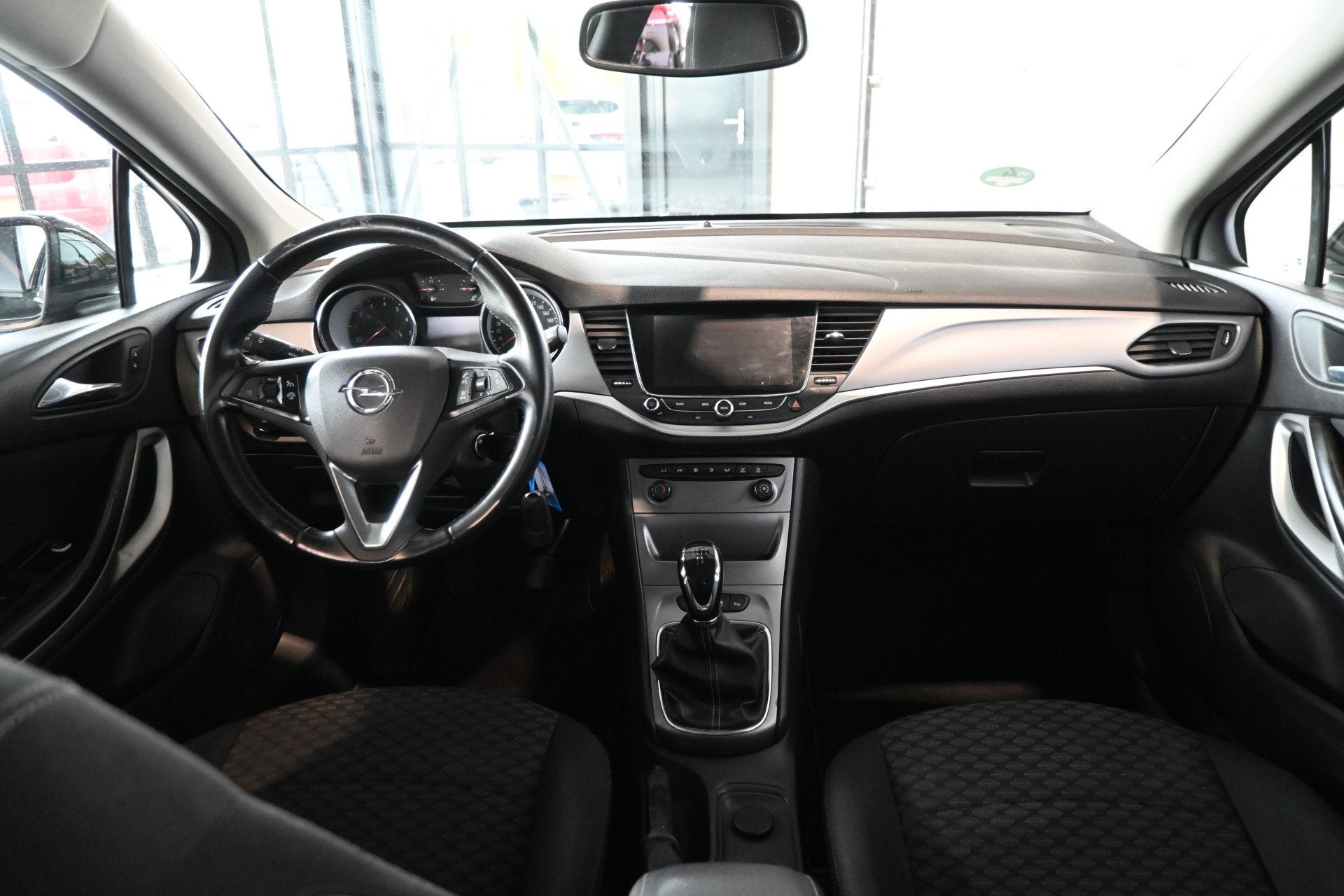 Opel Astra Sports Tourer 1.0 Online Edition Clima Navigatie, Voorwielaandrijving, Stof, Gebruikt, 1178 kg