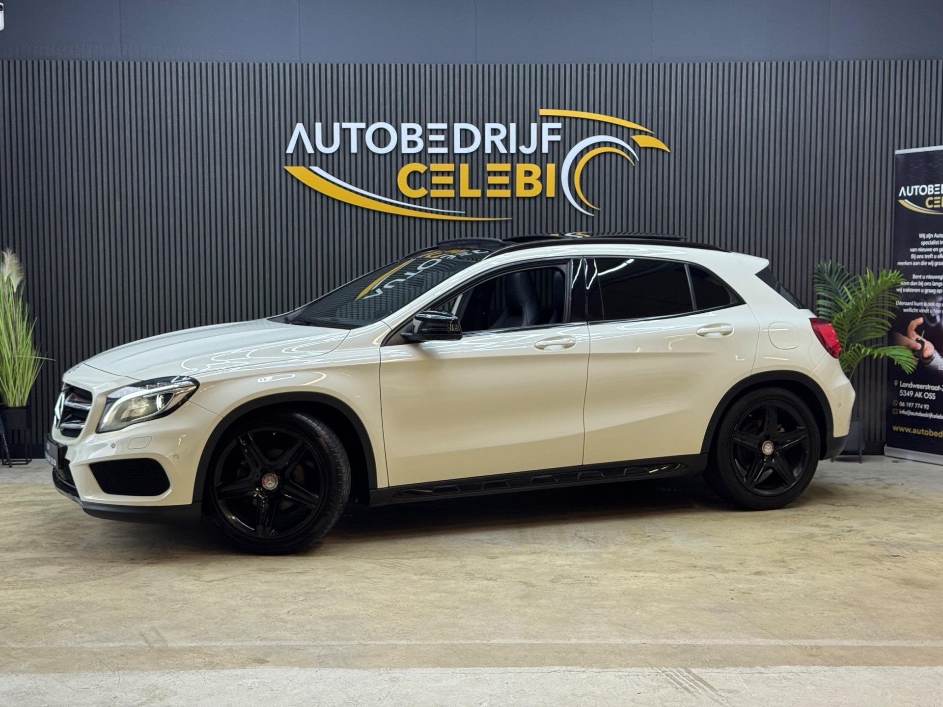 Mercedes-Benz GLA-klasse 180 AMG 2016 WIT FULL OPTION, Dealer onderhouden, Gebruikt, 4 cilinders, 715 kg