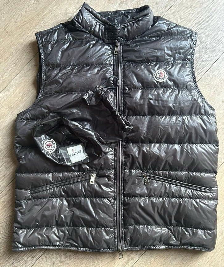 Moncler gilet (dunne bodywarmer) antraciet grijs size 3, Ophalen, Zo goed als nieuw, Maat 48/50 (M), Grijs