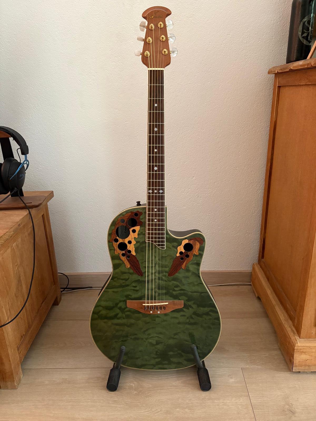 Ovation Celebrity Deluxe CS247 – Green Quilt, Muziek en Instrumenten, Ophalen, Zo goed als nieuw