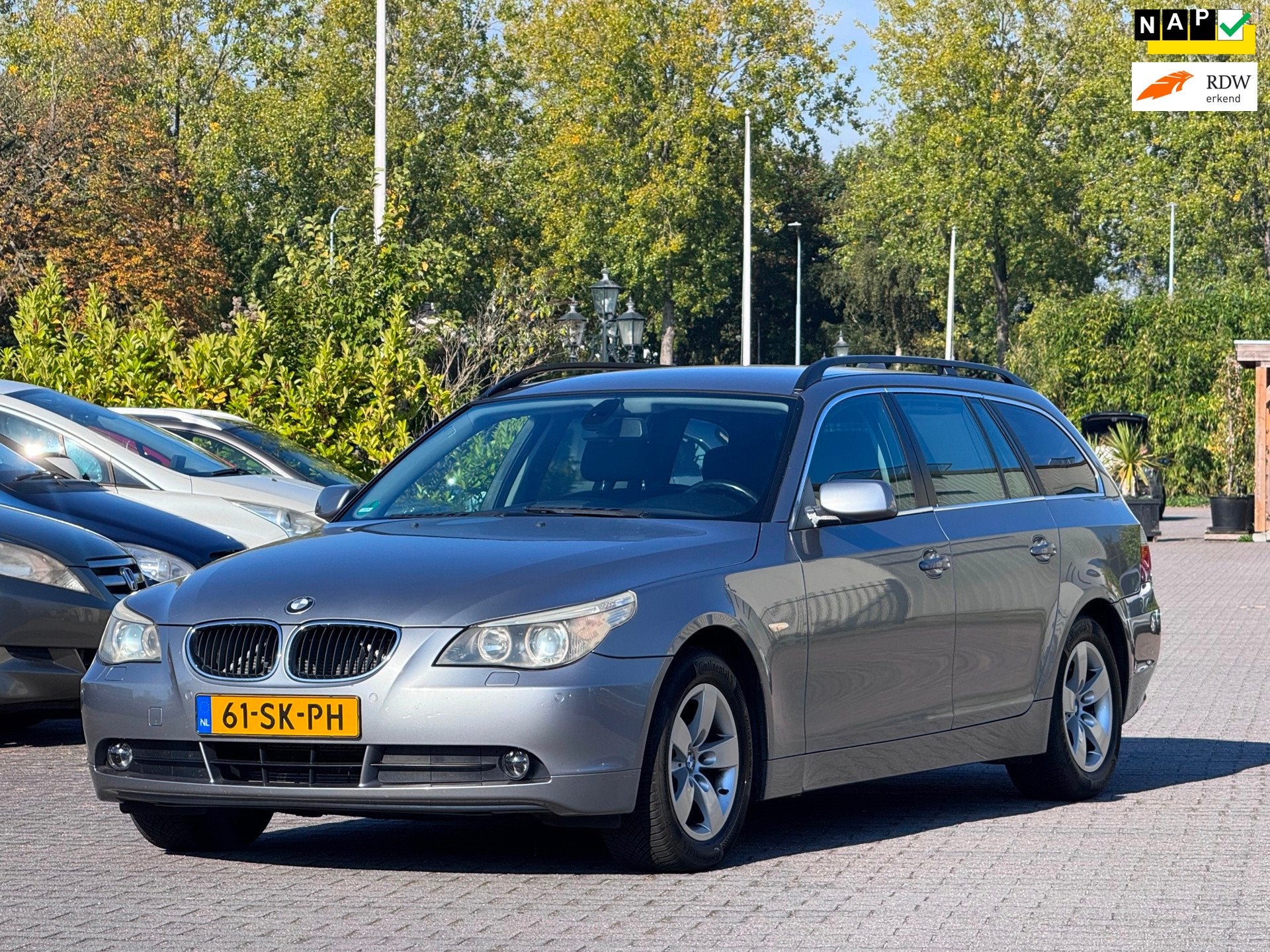 BMW 5-serie Touring 523i High Executive | APK 27-06-2027 | L, Auto's, Automaat, Dealer onderhouden, Achterwielaandrijving, Xenon verlichting