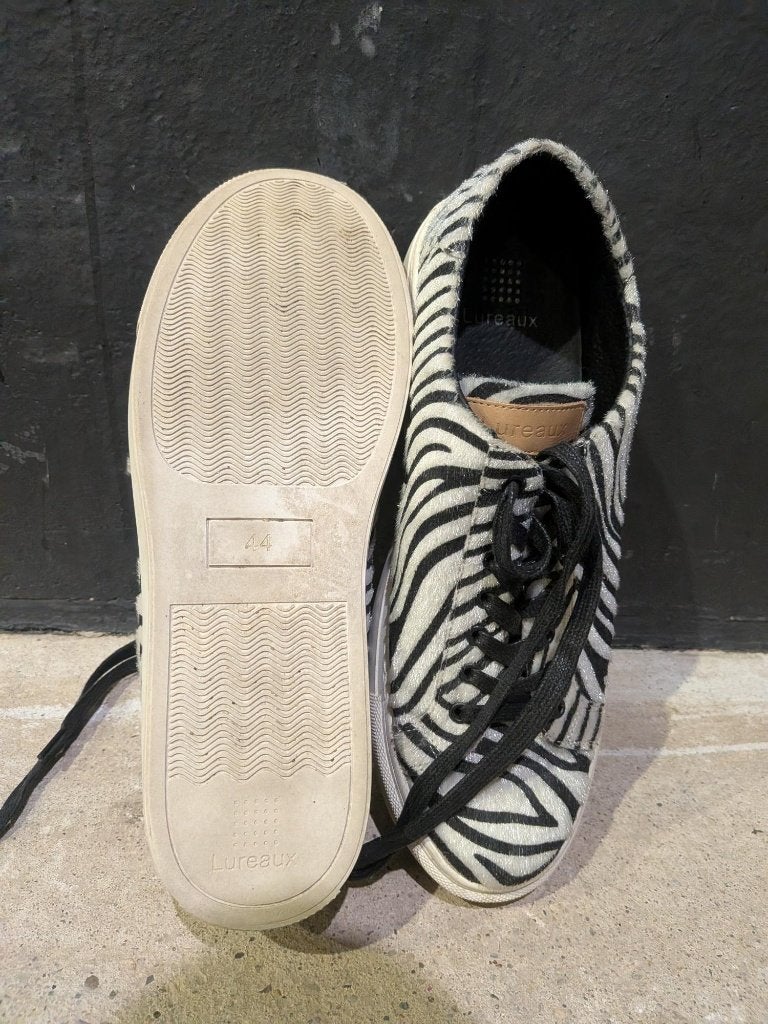 Lureaux sneakers zebra vacht maat 44, Zwart, Ophalen of Verzenden, Lureaux, Sneakers of Gympen