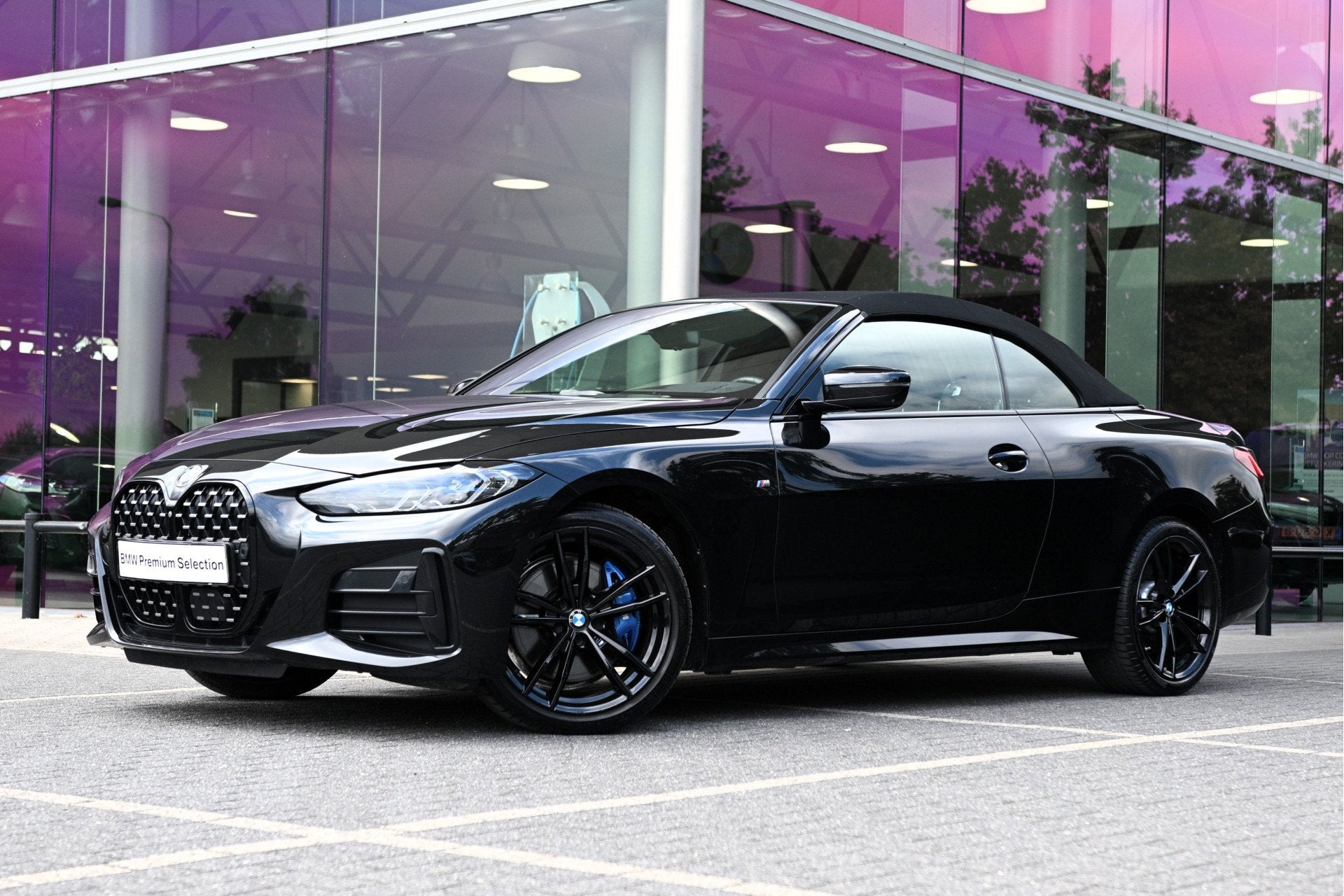 BMW 4 Serie Cabrio M440i xDrive Automaat / Laserlight / Head, Auto's, BMW, Dealer onderhouden, Gebruikt, Zwart, 4-Serie