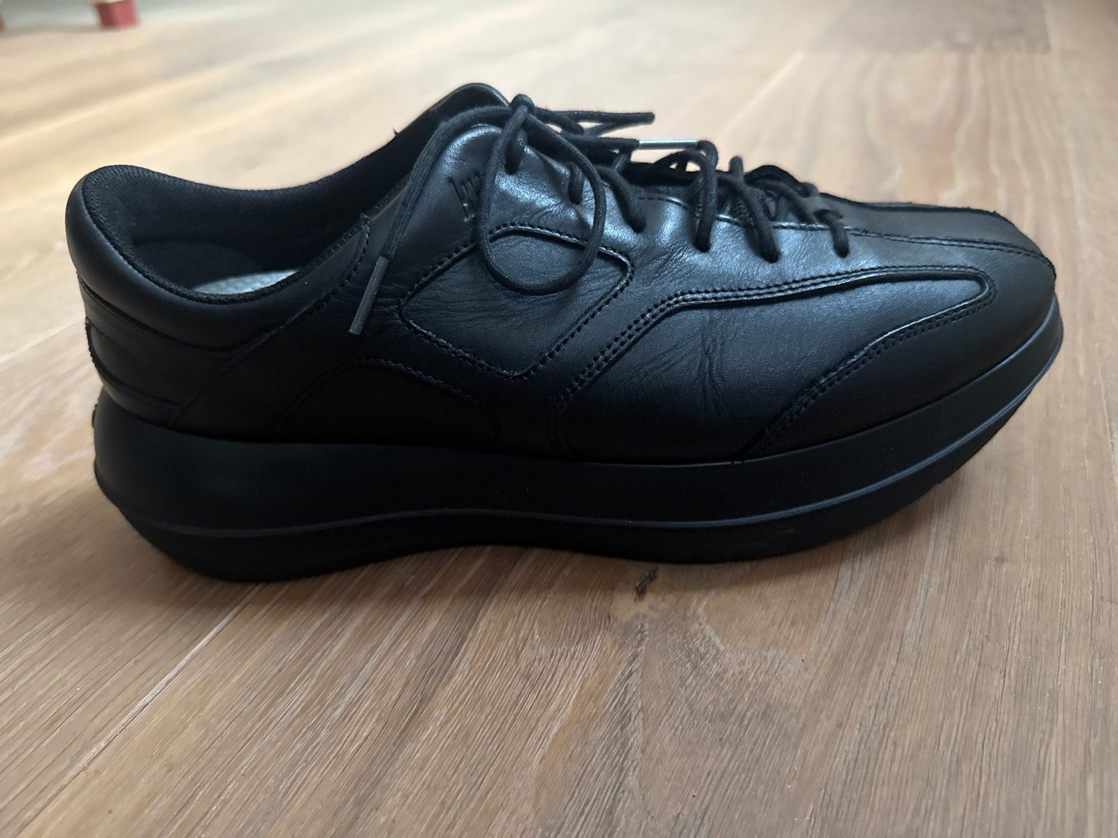 KyBoot Zwitserse comfortabele zwarte schoenen mt 44 1/3, Ophalen of Verzenden, Zo goed als nieuw, Zwart, Sneakers of Gympen