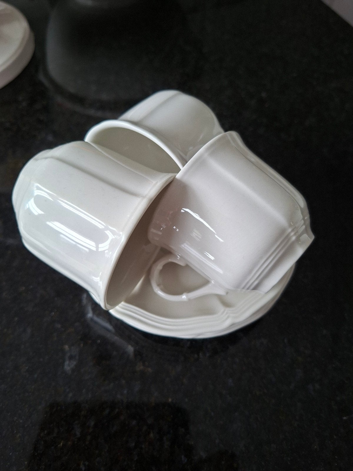 Villeroy & Boch 3 stuks kop en schotel, Ophalen of Verzenden, Zo goed als nieuw, Overige stijlen, Kop(pen) en/of Schotel(s)