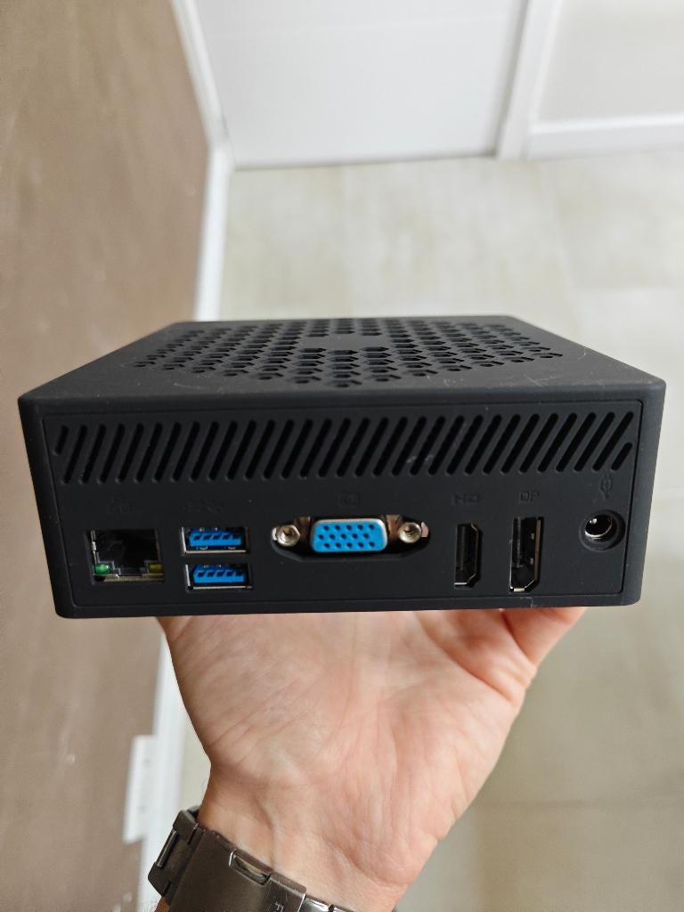 Fanless Mini-PC AC8 N6000 met Windows 11, Computers en Software, Windows Laptops, Intel Pentium Silver N6000, 8 GB, 10 inch of minder