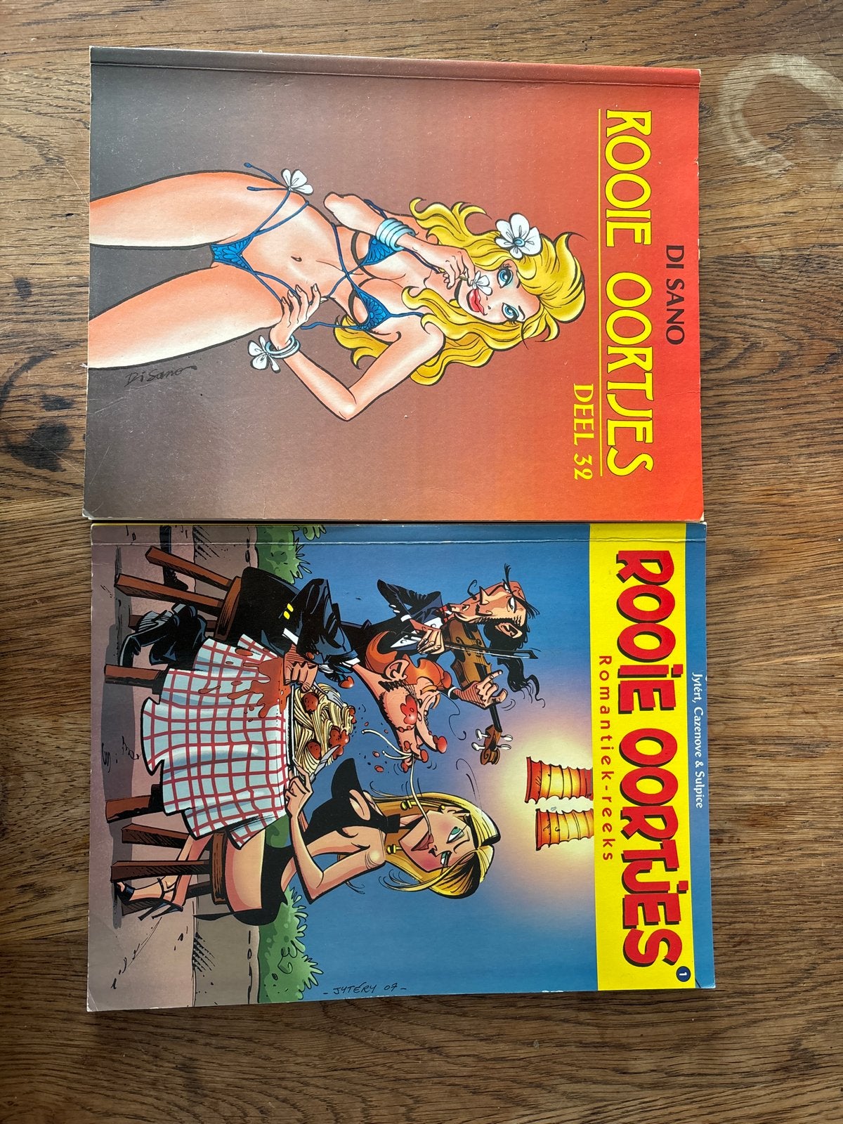 Rooie Oortjes - Deel 32 & Romantiek-reeks, Meerdere stripboeken, Ophalen of Verzenden, Zo goed als nieuw