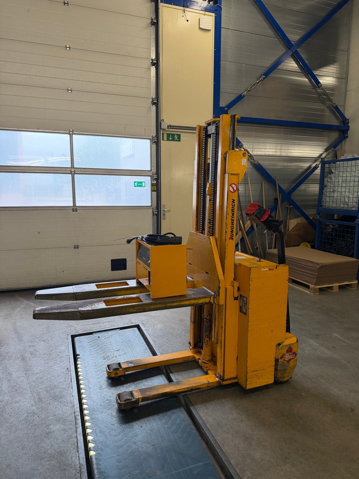 Jungheinrich Stapelaar 1000kg - Goed onderhouden, Zakelijke goederen, Machines en Bouw | Heftrucks en Intern transport, 1000 tot 2000 kg