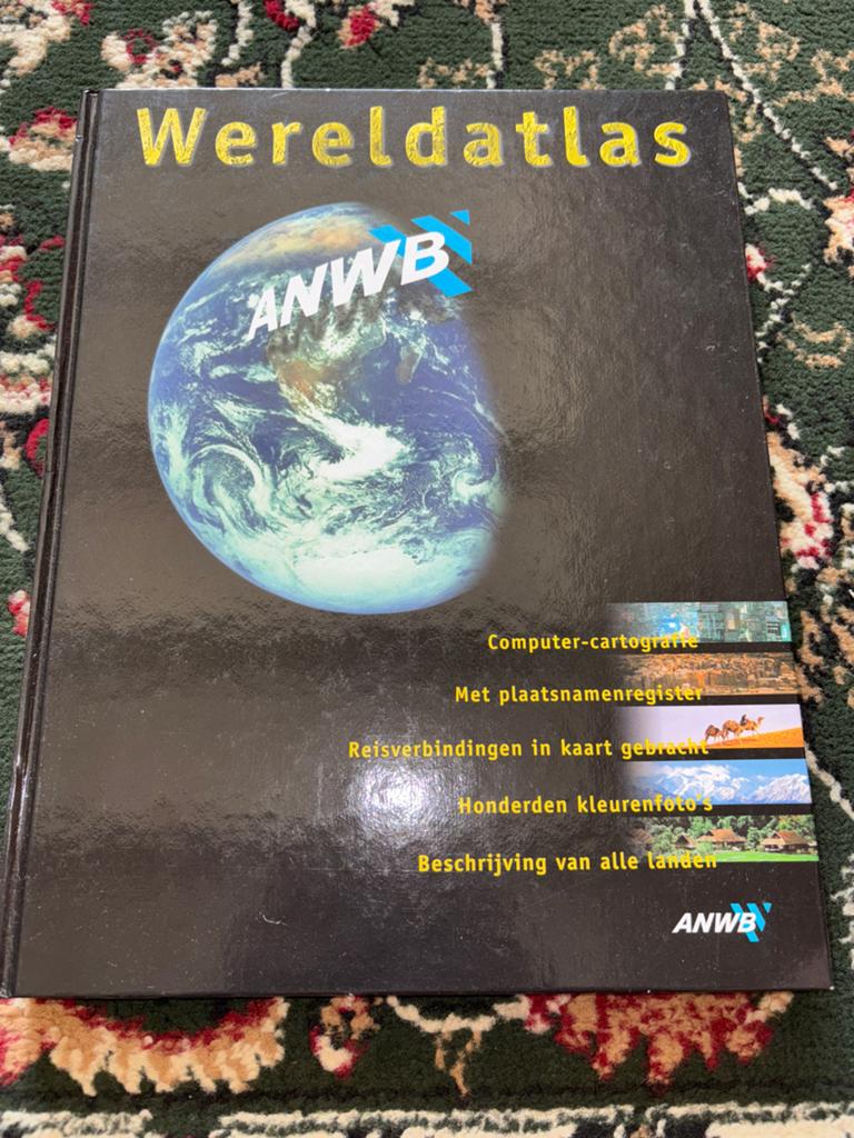 ANWB Wereldatlas - Computer-cartografie, Boeken, Overige atlassen, Ophalen of Verzenden, Zo goed als nieuw, 1800 tot 2000