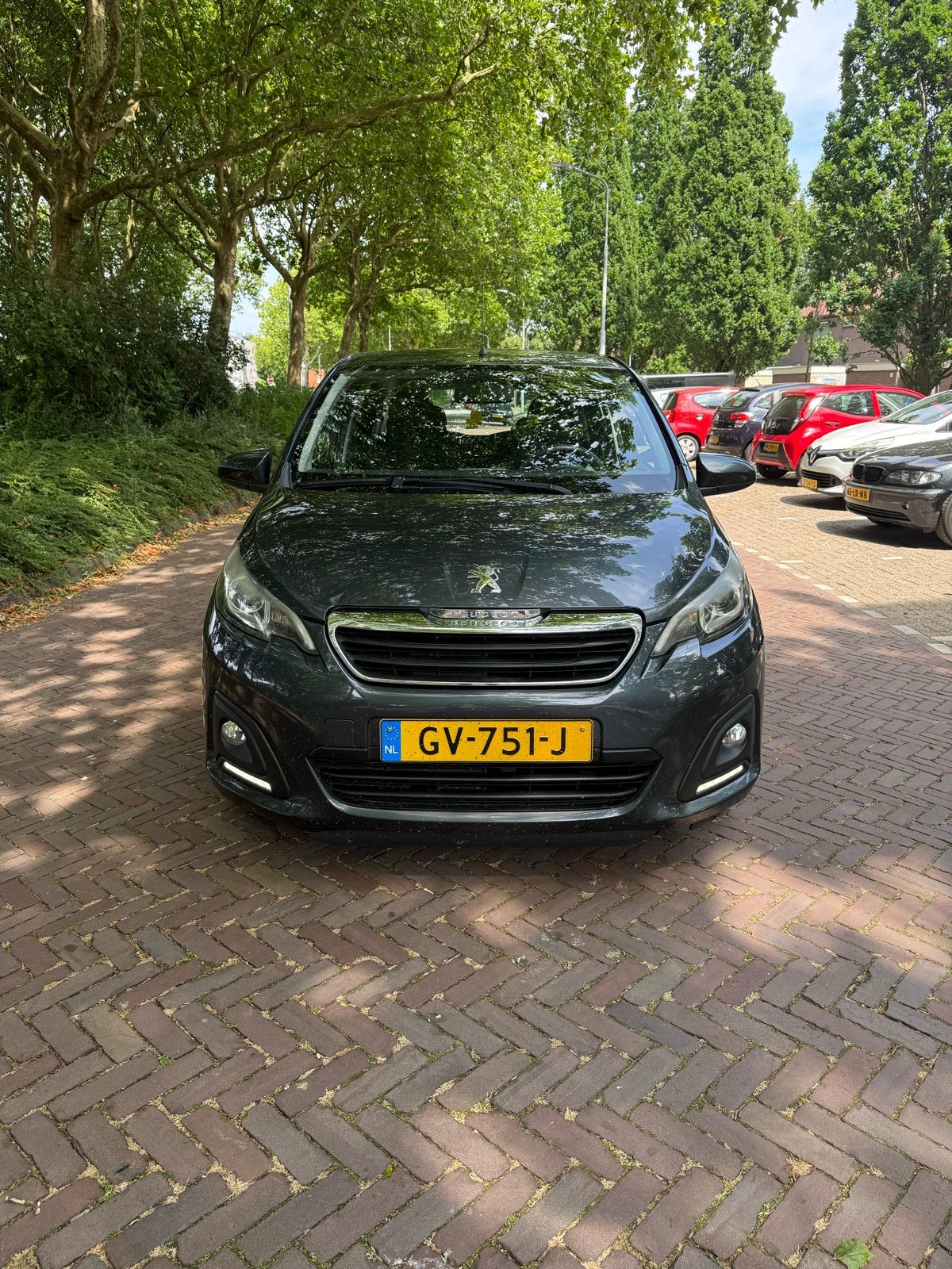 Peugeot 108 1.0 12V E-vti 51KW 5DR 2015 Grijs, Auto's, Voorwielaandrijving, 4 stoelen, Origineel Nederlands, Handgeschakeld