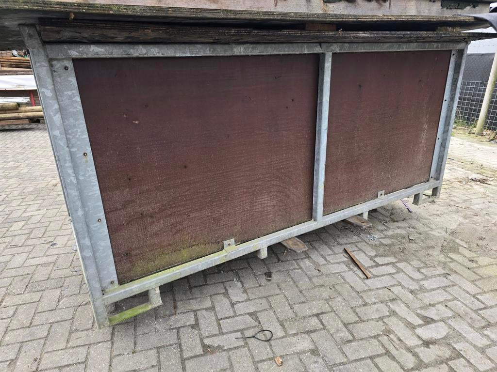 Stevige en Heavy Duty Stalen Omhuizing / Bak, Ophalen of Verzenden
