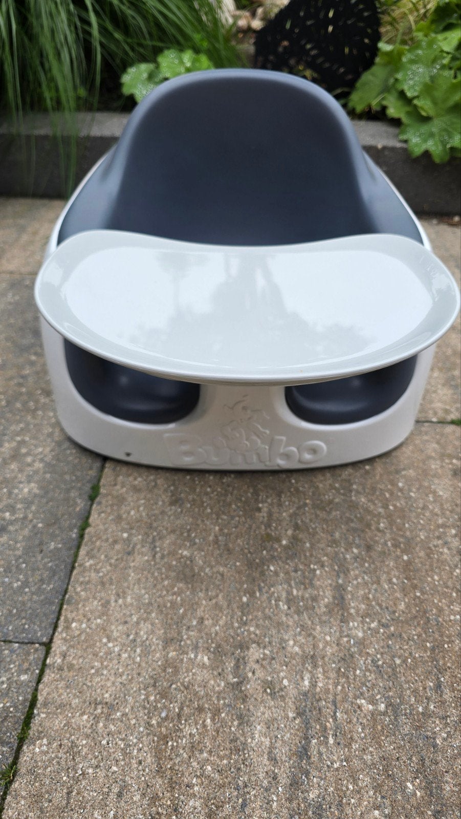 Bumbo multifunctionele kinderstoel licht grijs, Kinderen en Baby's, Kinderstoelen, Ophalen, Zo goed als nieuw, Overige typen, Gordel(s)