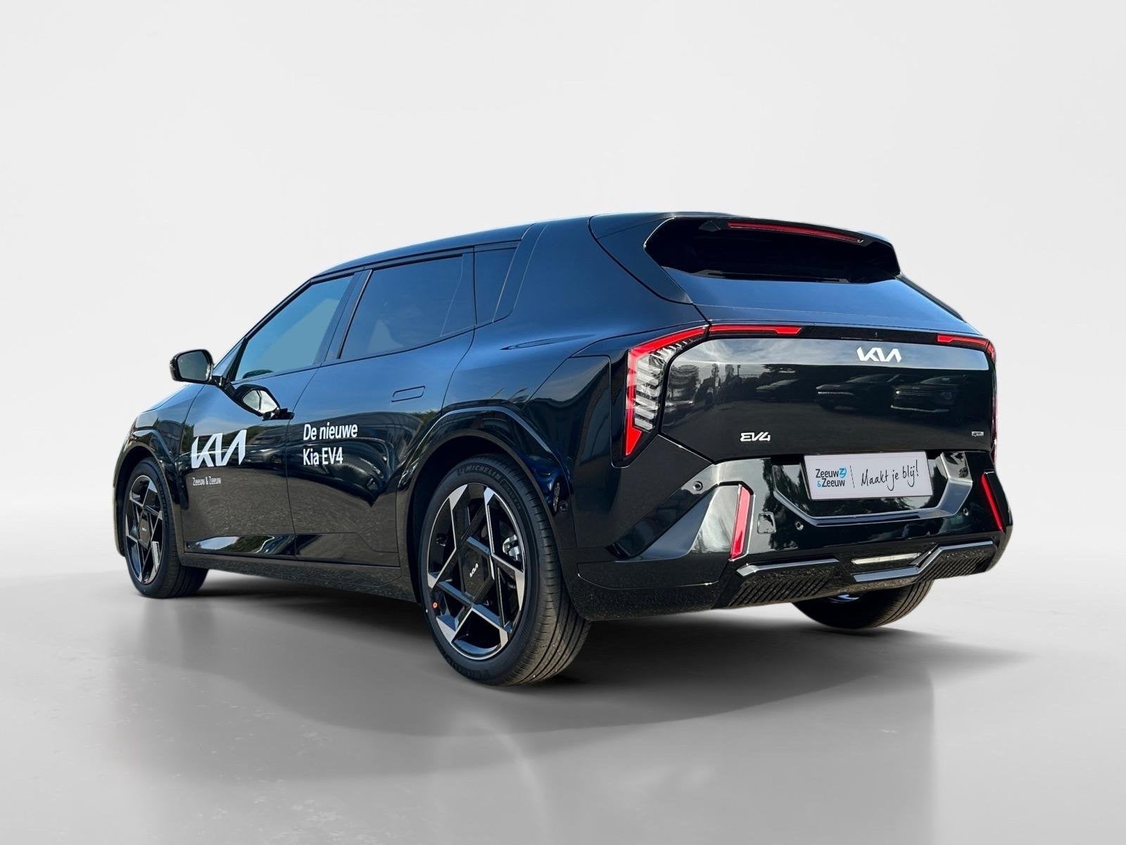 Kia EV4 Hatchback GT-PlusLine 81.4 kWh | Schuif/kanteldak |, Auto's, Kia, Zwart, Zwart, Origineel Nederlands, 584 km